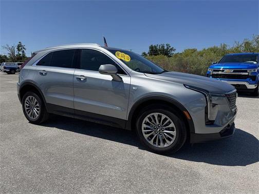 2024 Cadillac XT4 Premium Luxury