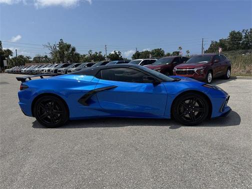 2025 Chevrolet Corvette Stingray w/3LT