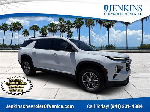 2025 Chevrolet Traverse LT