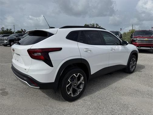 2025 Chevrolet Trax LT