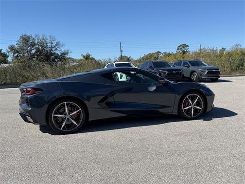 2021 Chevrolet Corvette Stingray w/2LT