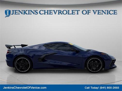 2025 Chevrolet Corvette Stingray w/2LT