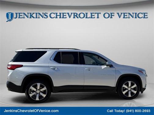 2021 Chevrolet Traverse LT Leather