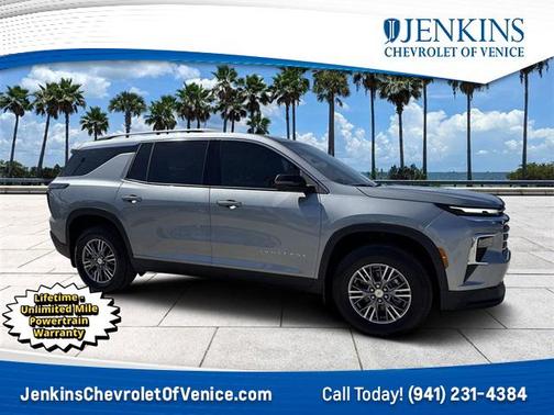 2025 Chevrolet Traverse LT