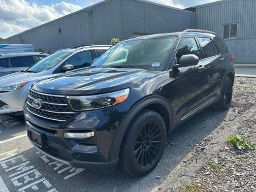 AGATE BLACK METALLIC 2021 Ford Explorer XLT