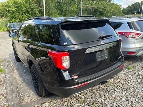 AGATE BLACK METALLIC 2021 Ford Explorer XLT