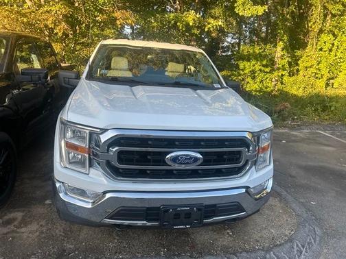 OXFORD WHITE 2022 Ford F-150 XLT