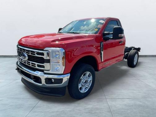 RACE RED 2026 Ford F-250 XLT