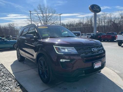 BURGUNDY VELVET MET TINT CC 2018 Ford Explorer XLT