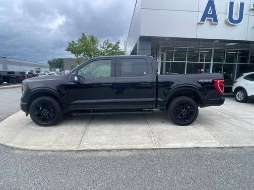 AGATE BLACK METALLIC 2023 Ford F-150 XLT