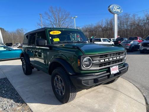 ERUPTION GREEN METALLIC 2025 Ford Bronco BIG BEND