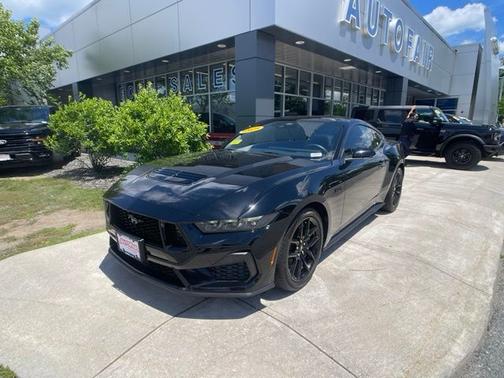 SHADOW BLACK 2025 Ford Mustang GT PREMIUM