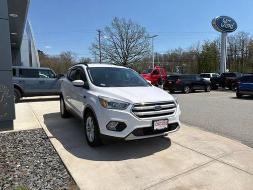 OXFORD WHITE 2018 Ford Escape SEL