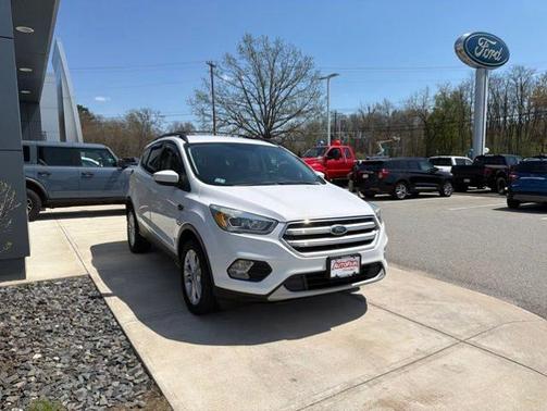 OXFORD WHITE 2018 Ford Escape SEL