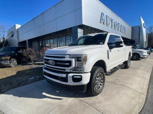2022 Ford F-350 LARIAT SUPER DUTY