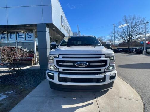 2022 Ford F-350 LARIAT SUPER DUTY