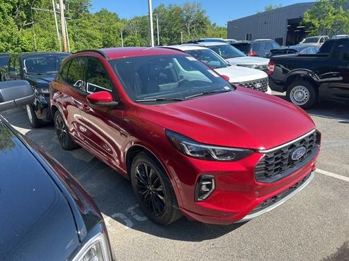 RAPID RED MET TINTED CC 2023 Ford Escape ST-LINE ELITE