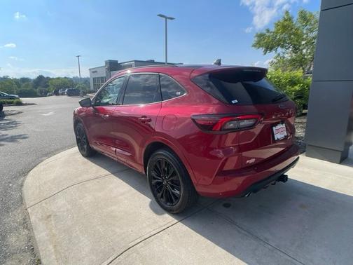 RAPID RED MET TINTED CC 2023 Ford Escape ST-LINE ELITE