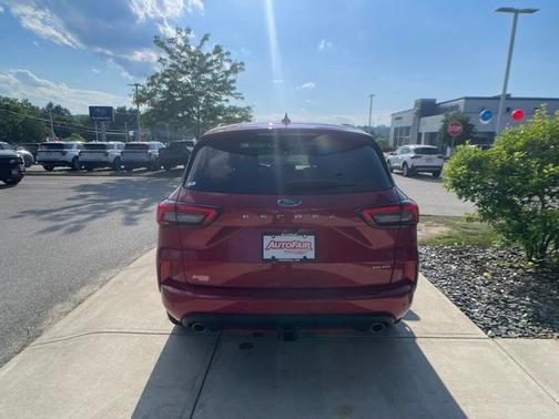 RAPID RED MET TINTED CC 2023 Ford Escape ST-LINE ELITE