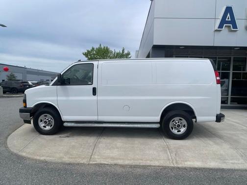 Summit White 2024 GMC Savana 2500 WORK VAN