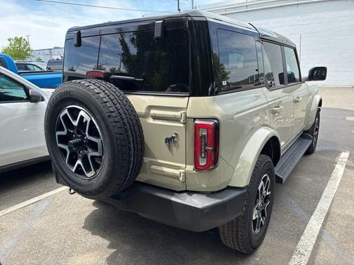 DESERT SAND 2025 Ford Bronco OUTER BANKS