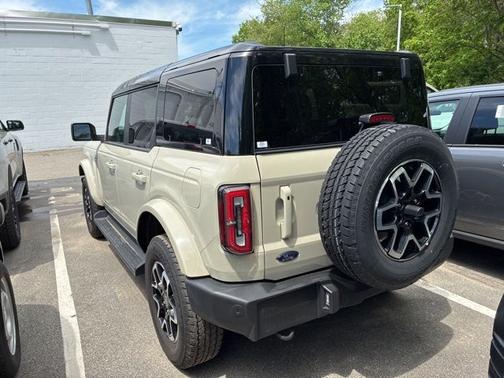DESERT SAND 2025 Ford Bronco OUTER BANKS