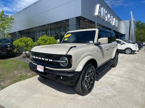 DESERT SAND 2025 Ford Bronco OUTER BANKS