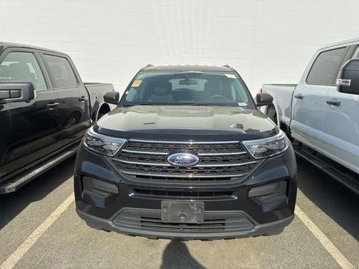 AGATE BLACK METALLIC 2023 Ford Explorer XLT