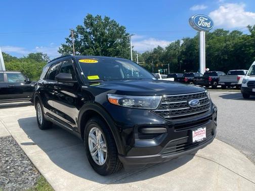 AGATE BLACK METALLIC 2023 Ford Explorer XLT