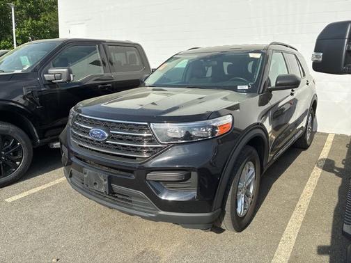 AGATE BLACK METALLIC 2023 Ford Explorer XLT
