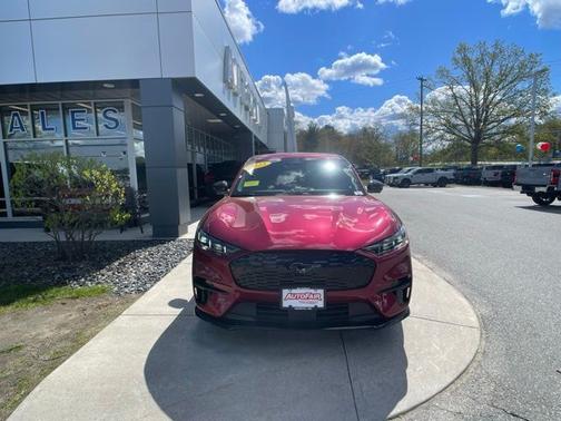 MOLTEN MAGENTA TINTED CC 2025 Ford Mustang Mach-E GT