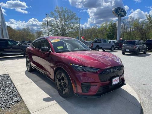 MOLTEN MAGENTA TINTED CC 2025 Ford Mustang Mach-E GT