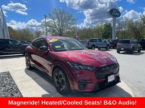 MOLTEN MAGENTA TINTED CC 2025 Ford Mustang Mach-E GT