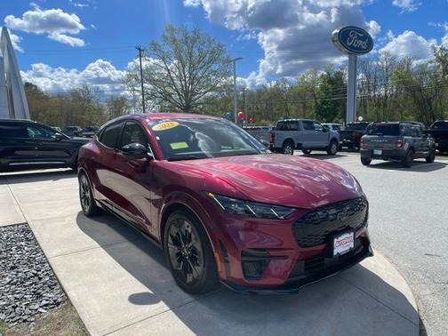 MOLTEN MAGENTA TINTED CC 2025 Ford Mustang Mach-E GT