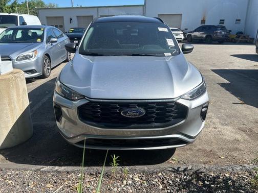 ICONIC SILVER METALLIC 2023 Ford Escape ST-LINE