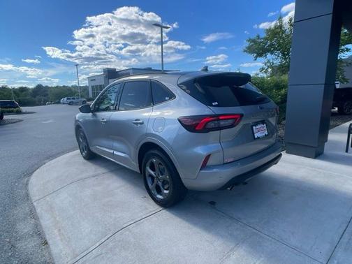ICONIC SILVER METALLIC 2023 Ford Escape ST-LINE