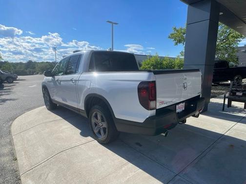 White 2023 Honda Ridgeline RTL-E