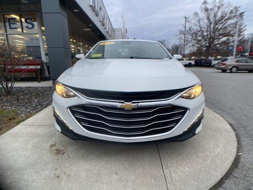 2024 Chevrolet Malibu LT W/1LT