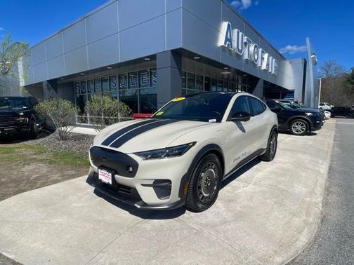 DESERT SAND 2025 Ford Mustang Mach-E GT