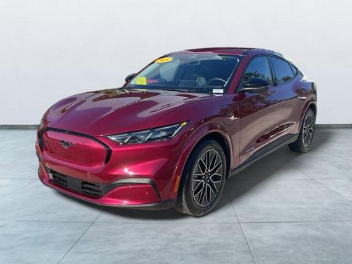 MOLTEN MAGENTA TINTED CC 2025 Ford Mustang Mach-E PREMIUM