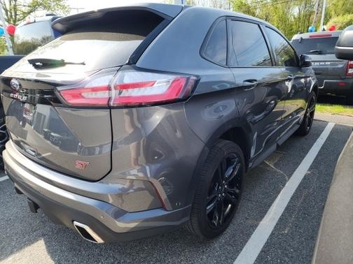 2022 Ford Edge ST