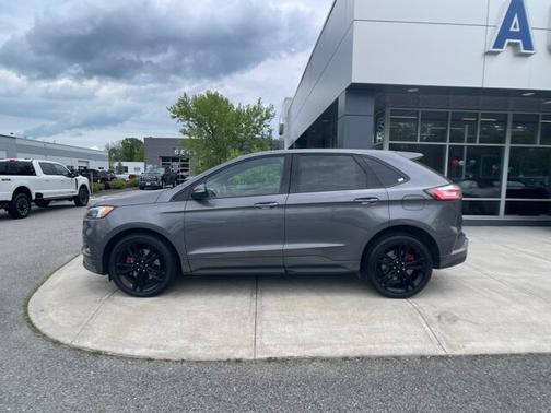 2022 Ford Edge ST