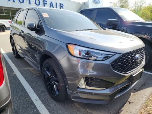 2022 Ford Edge ST