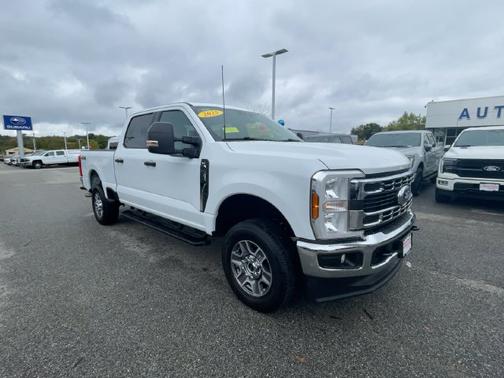 OXFORD WHITE 2025 Ford F-250 XLT