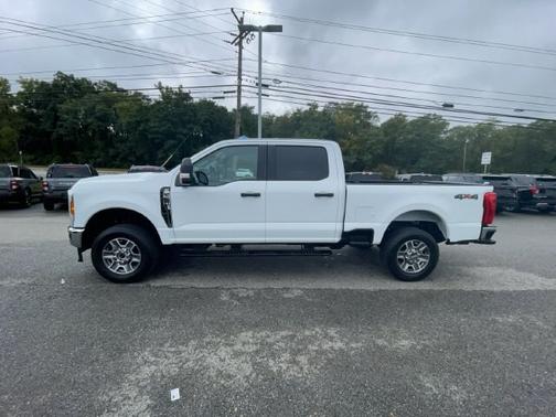 OXFORD WHITE 2025 Ford F-250 XLT