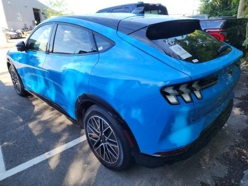 2024 Ford Mustang Mach-E PREMIUM