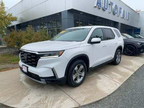 Crystal Black Pearl 2025 Honda Pilot EX-L
