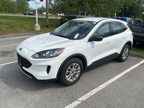 STAR WHITE METALLIC TRI-COA 2022 Ford Escape SE