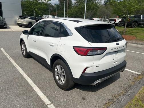 STAR WHITE METALLIC TRI-COA 2022 Ford Escape SE