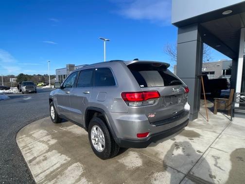 2020 Jeep Grand Cherokee LAREDO